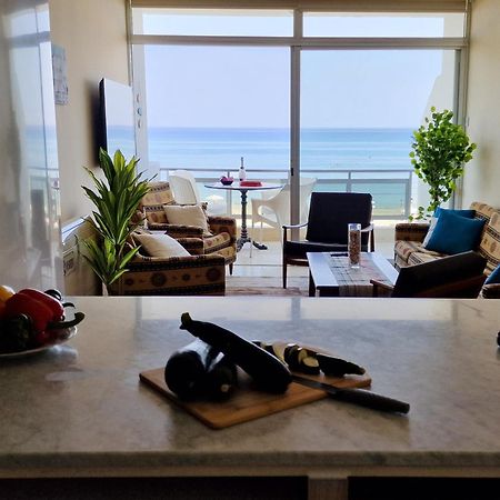 Makenzy Sandy Beachfront Paradise Ларнака Екстер'єр фото