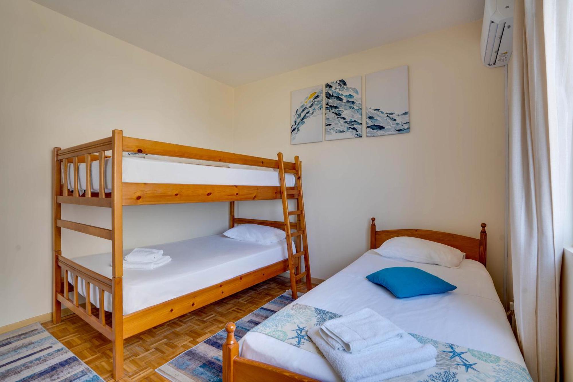 Makenzy Sandy Beachfront Paradise Ларнака Екстер'єр фото